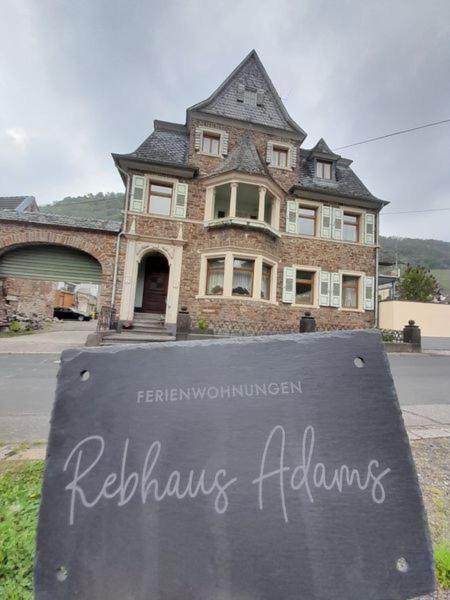 Rebhaus Adams Apartment